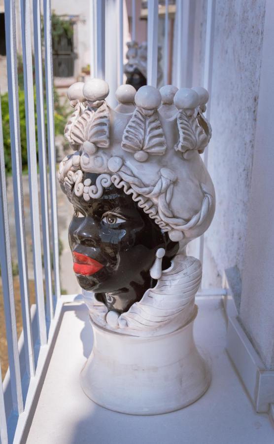 Dimora Cavour Bed & Breakfast อามันเตีย ภายนอก รูปภาพ