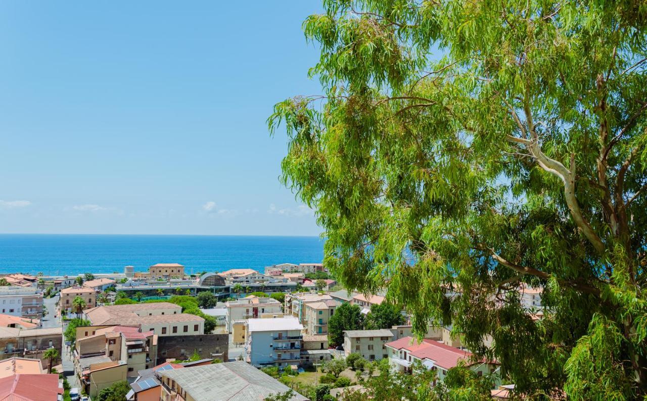 Dimora Cavour Bed & Breakfast อามันเตีย ภายนอก รูปภาพ